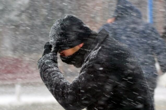 'Погода — жах!' В Україні несподівано випав сніг. Фото та відео