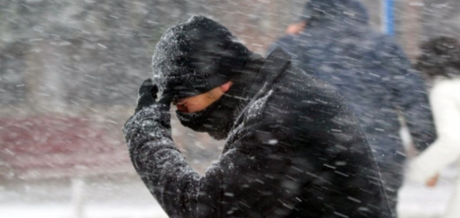 'Погода – ужас!' В Украине неожиданно выпал снег. Фото и видео