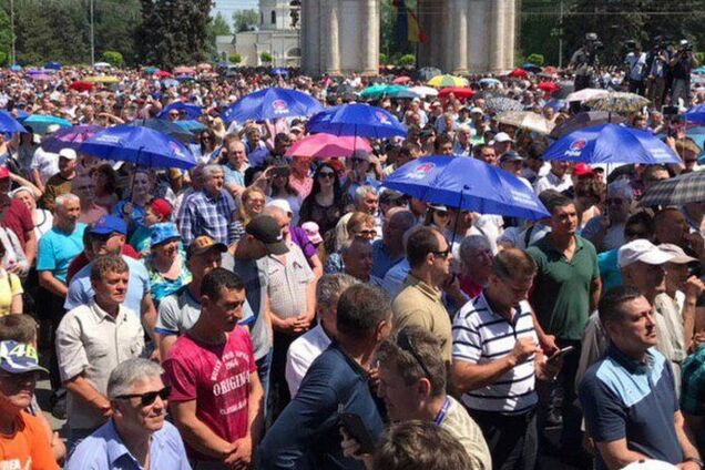 'Угроза есть': в протестах в Молдове увидели риски для Украины