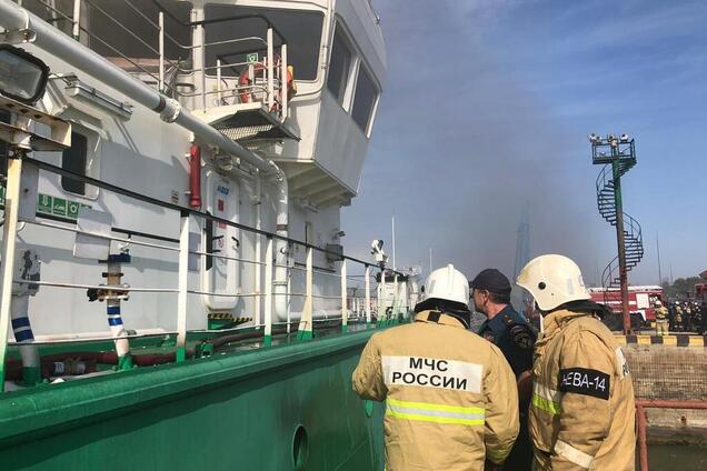 В России рванул танкер с нефтью: трое погибли. Фото и видео