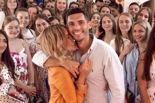 Победительница 'Холостяк-9' засветила тату на интимном месте