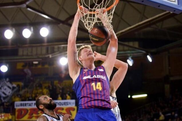 Центровой сборной Украины вывел 'Барселону' в финал чемпионата