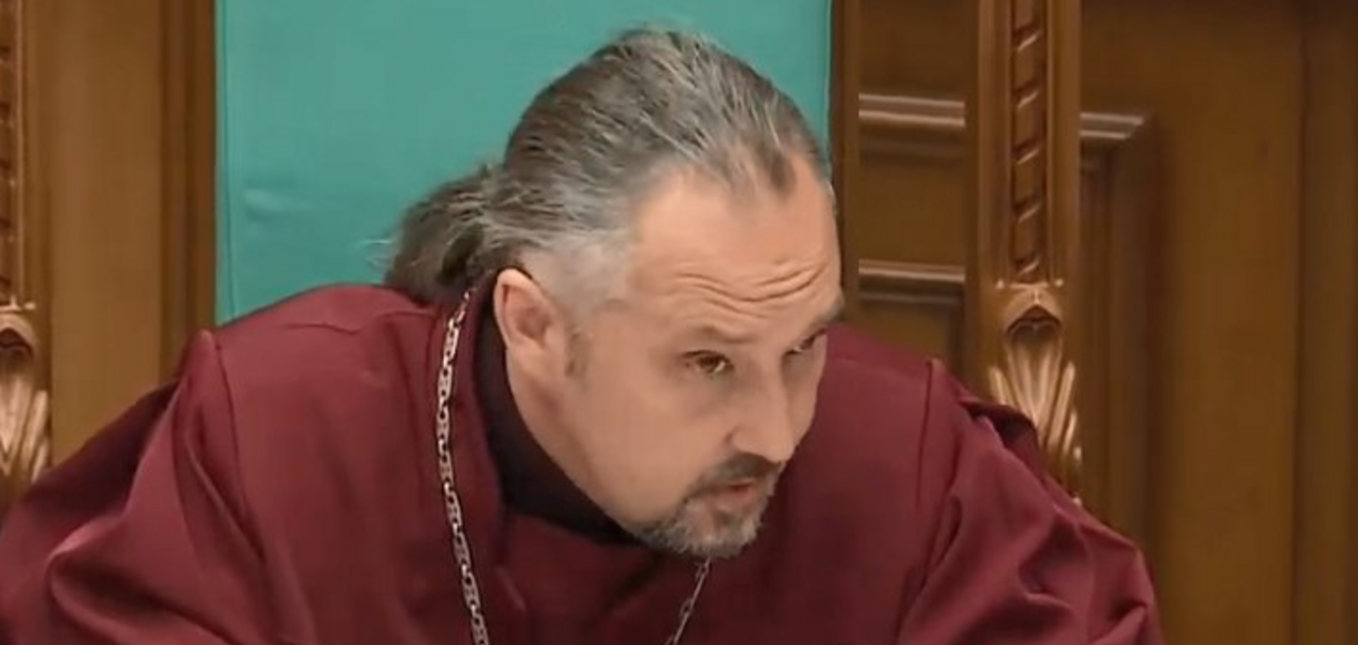 'Розмазали по столу!' З'явилося відео розгрому людини Зеленського в КСУ