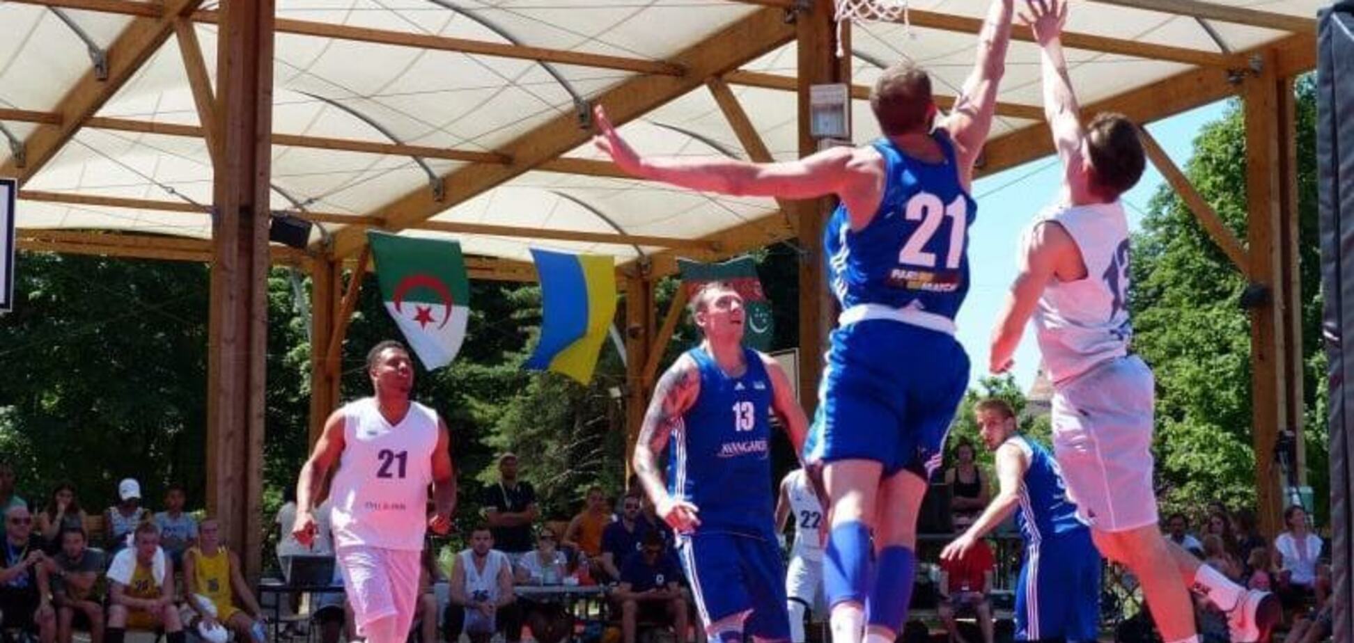 Сборные Украины по баскетболу стартовали на турнире в Вуароне