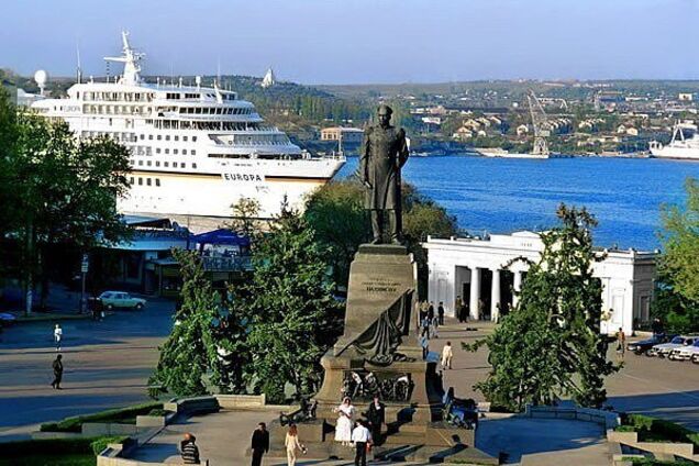 Россияне больше не готовы платить за Крым: число недовольных выросло в 2 раза