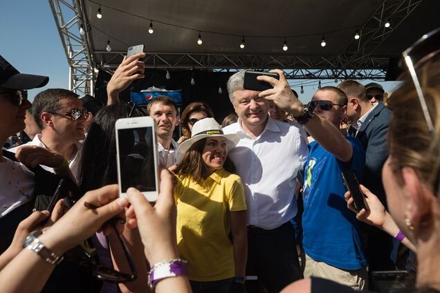 'Вы фантастические': Порошенко посетил музыкальный фестиваль в Ивано-Франковске