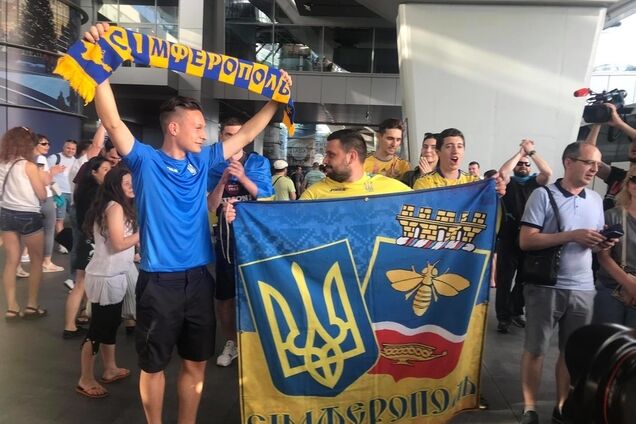 Сборной Украины U-20 устроили фантастический прием в Борисполе