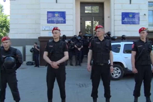 Повстання в Молдові: стало відомо про затримання ворога Додона