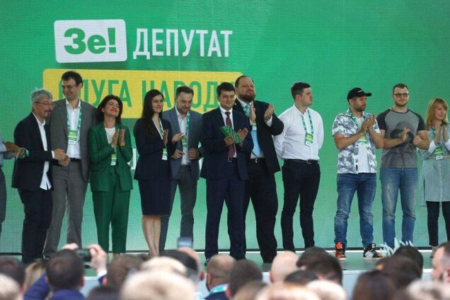 101 'слуга народа': в партии предложили 'отсеять' недостойных