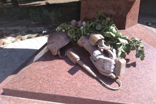 Памятник российским репортерам в 'ЛНР'