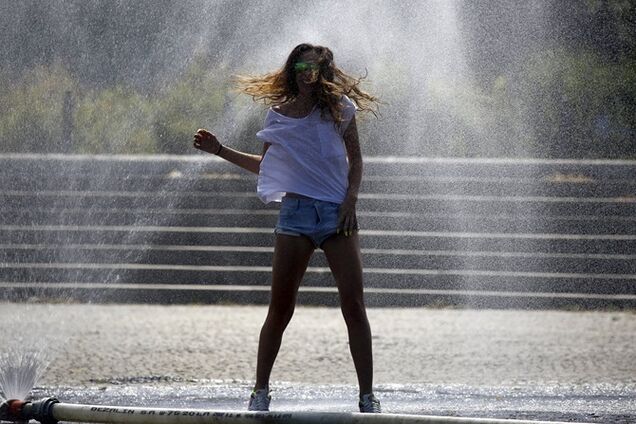 Спека не відступає: синоптик уточнила прогноз по Україні