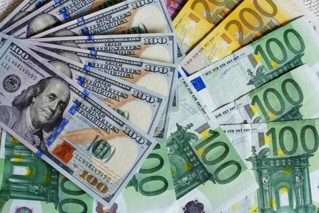 НБУ скасував обов'язковий продаж валюти для бізнесу