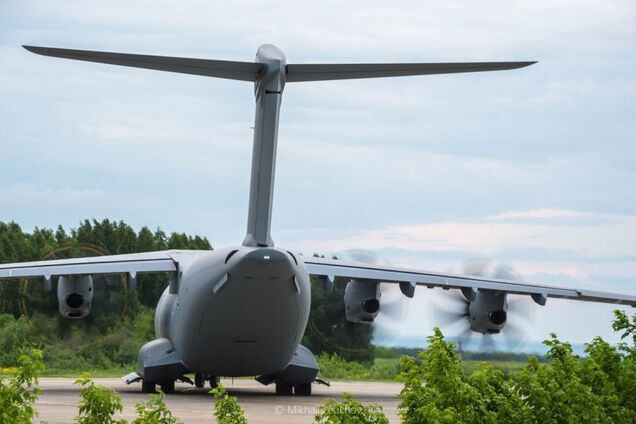 В России сел самолет НАТО