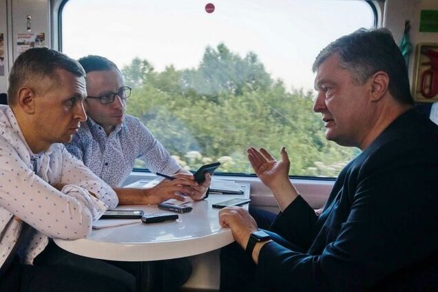 Главными оппонентами 'ЕС' на выборах Порошенко назвал пророссийские партии Бойко-Медведчука и Мураева-Вилкула