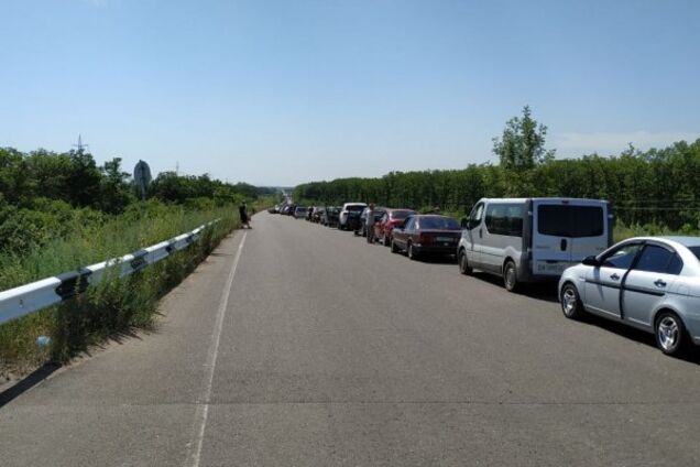 'Так кто фашисты?' Террористы 'ДНР' устроили ад на пунктах пропуска