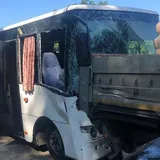 У Росії автобус із туристами на швидкості влетів у вантажівку: поранено 17 осіб