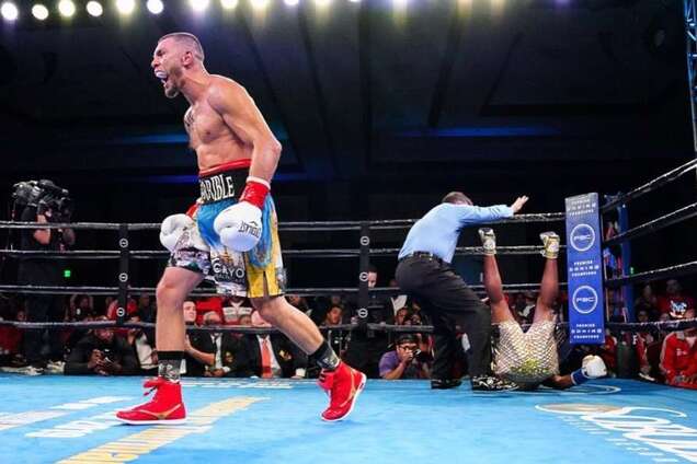 Знаменитий український боксер переміг суворим нокаутом в США