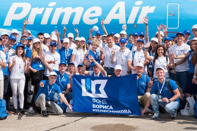 Колесніков показав сотні українських студентів найбільший авіасалон Ле Бурже 2019 у Парижі