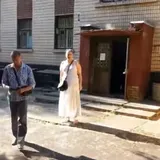"Должен идти в армию!" В Киеве мужчину посреди улицы забрали в военкомат