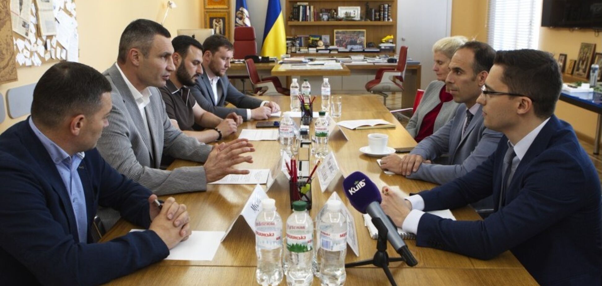 Швидкісний коридор на Троєщину: Кличко підписав угоду з IFC