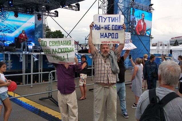 "Ми – не один народ!" Мінськ слідом за Тбілісі повстав проти Росії