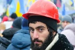 У Києві розгромили меморіал героя Небесної Сотні Нігояна