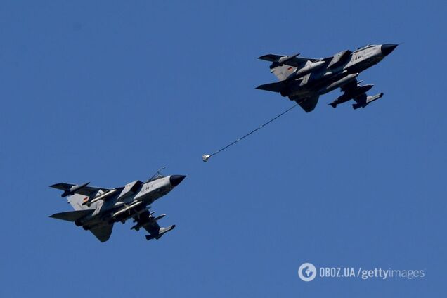 В Германии в небе столкнулись два истребителя: появилось новое видео