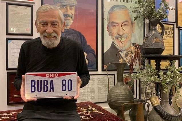 В сети 'похоронили' Кикабидзе: артист ответил неприличным жестом