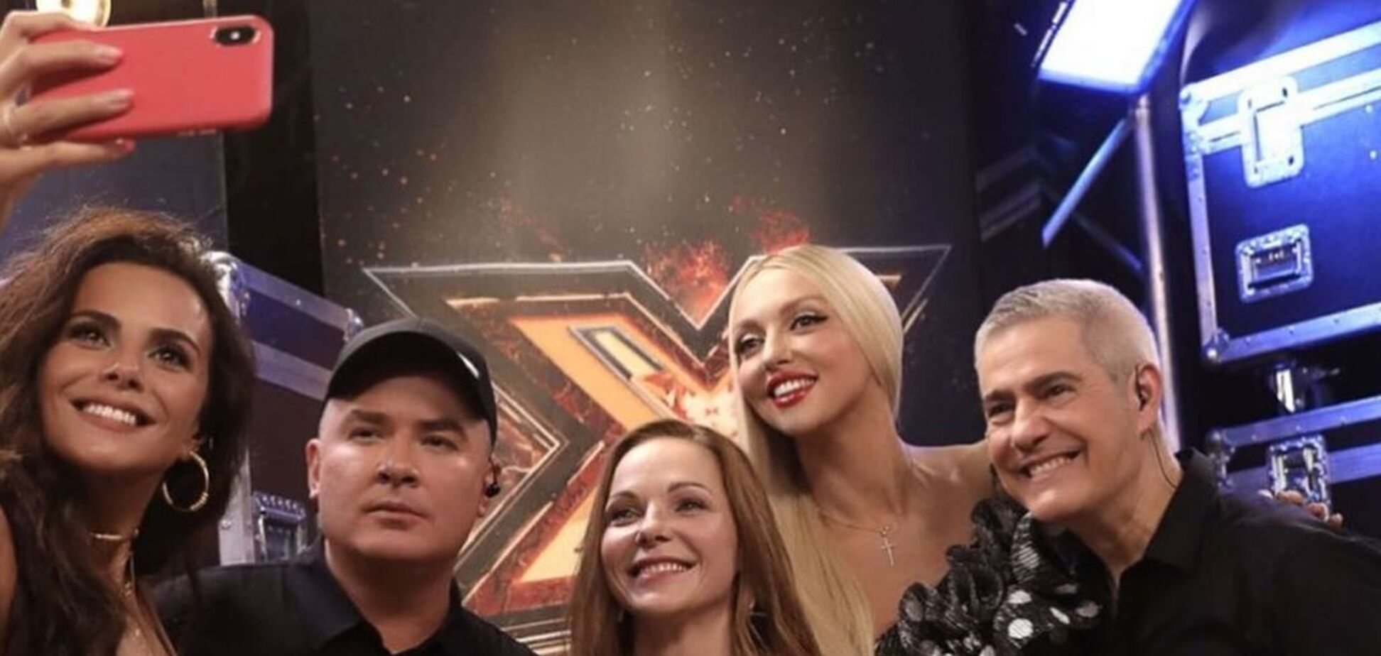 Новая ведущая 'Х-фактор': откровенные фото красотки