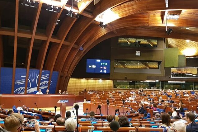 Повернення Росії в ПАРЄ: з чого б Європі нас поважати, якщо ми самі себе на поважаємо?