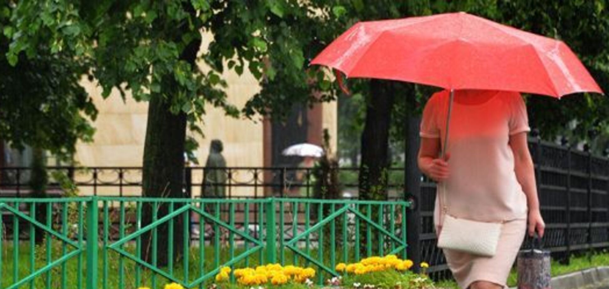 Зливи та шквали: синоптик попередила про різке погіршення погоди в Україні