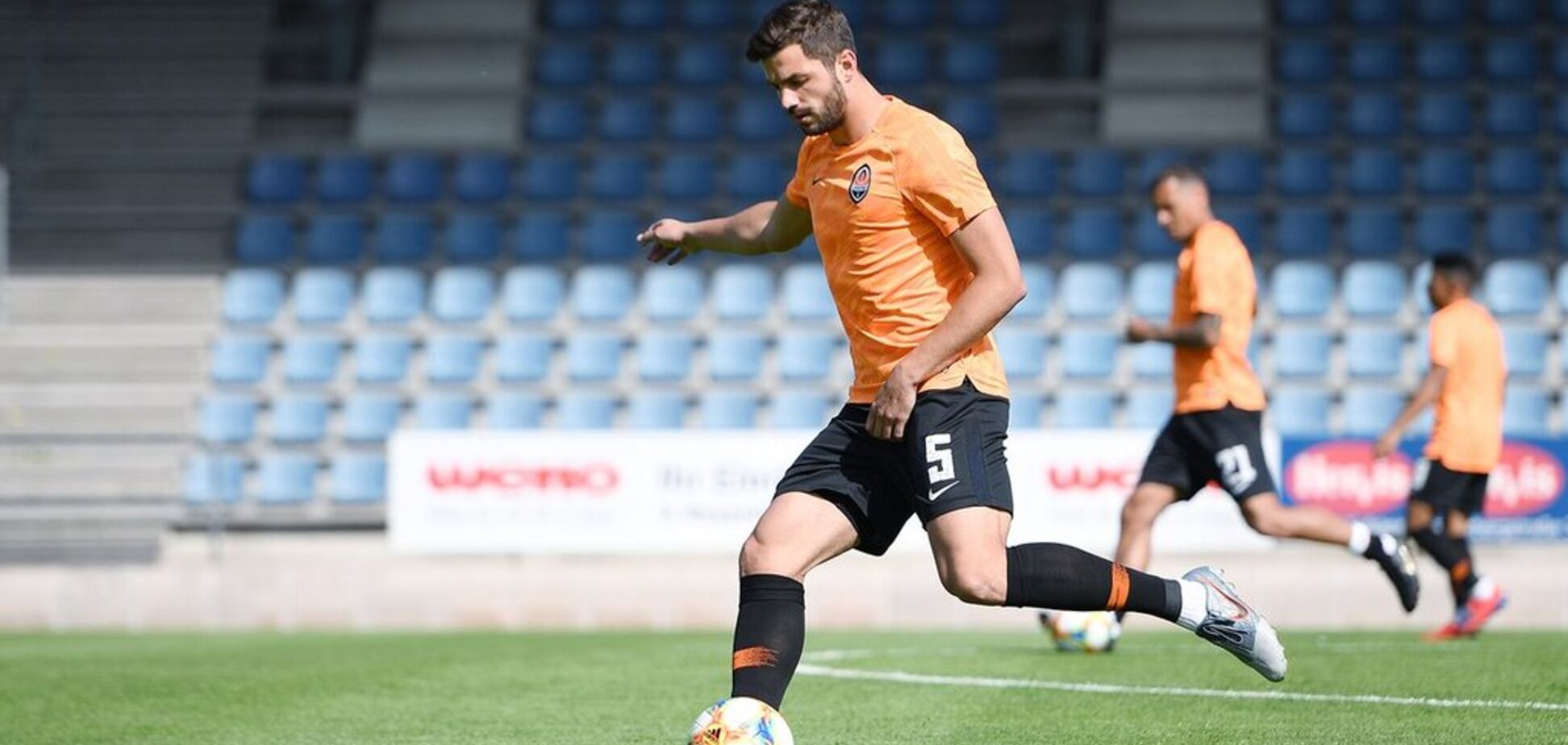 'Шахтер' разгромной победой стартовал на сборах в Германии