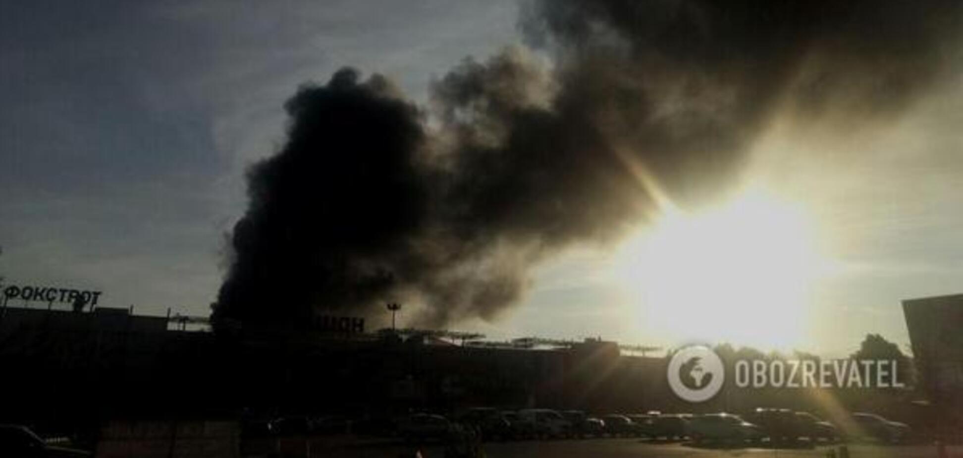 Закрийте вікна і зверніться до лікаря: в Києві попередили про небезпеку після пожежі