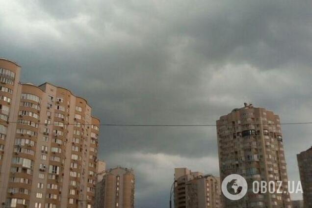 Киев накрыла настоящая буря: фото и видео из разных районов