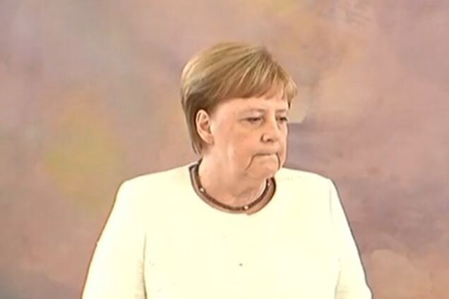 Меркель знову стало погано на публіці: момент потрапив на відео