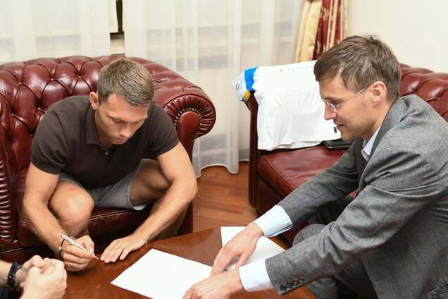 Официально: 'Динамо' подписало ключевого футболиста сборной Украины