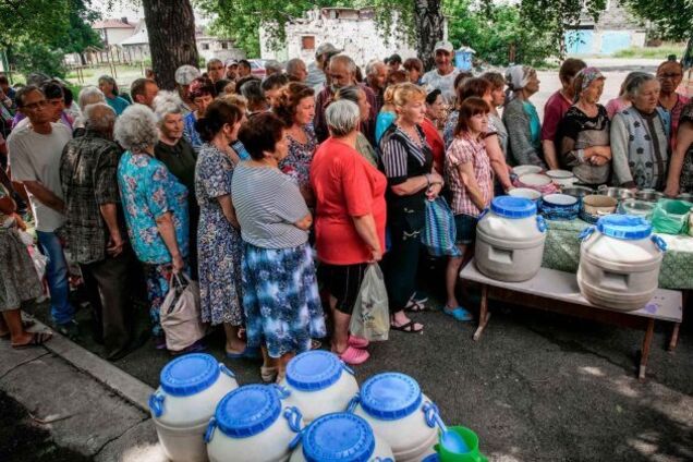 'Процветание' народов Донбасса: лето, море, отпуска, нам без света не тоска