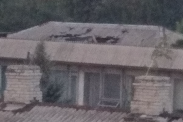 'З міномета - в дах': в 'ДНР' обстріляли будинок престарілих