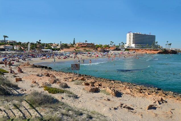 Начались судороги: на известном курорте в Европе произошла жуткая смерть туристки