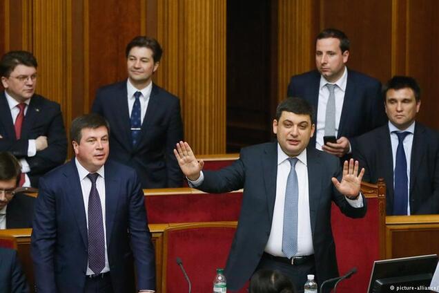 30 мінімалок: стало відомо, хто з міністрів заробив більше всіх у травні