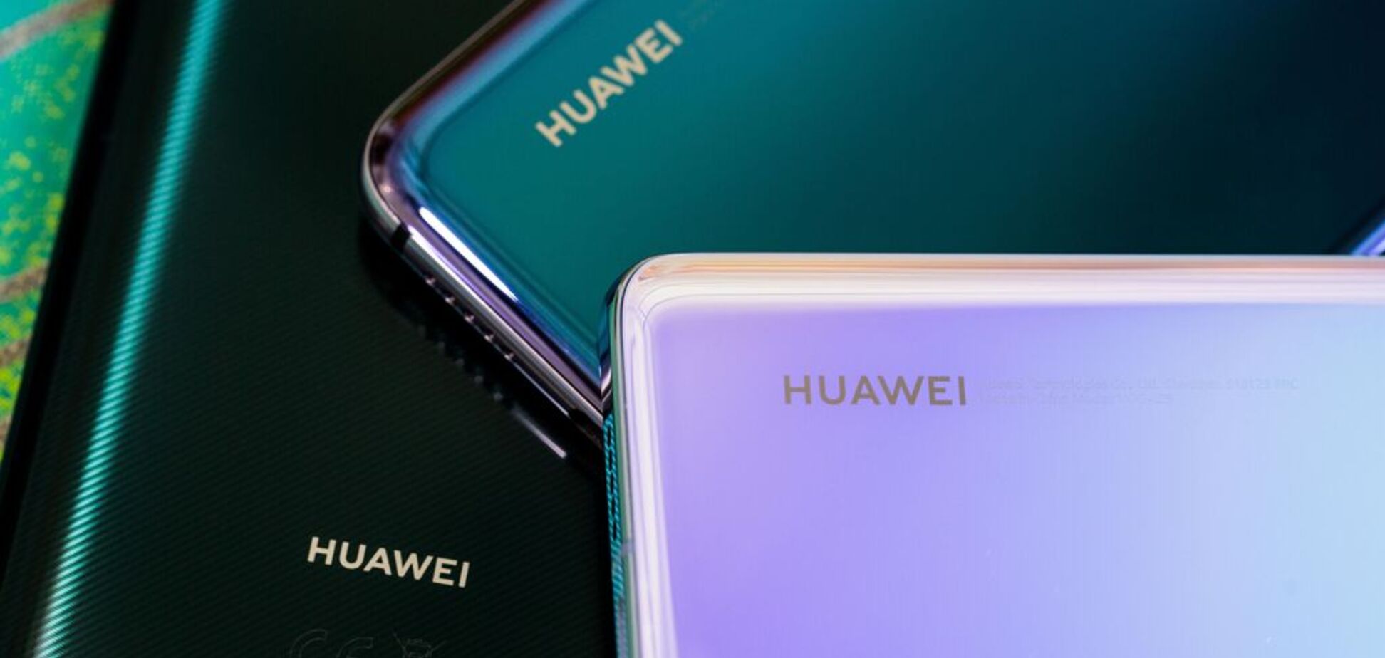 Huawei приостановил производство смартфонов: что произошло