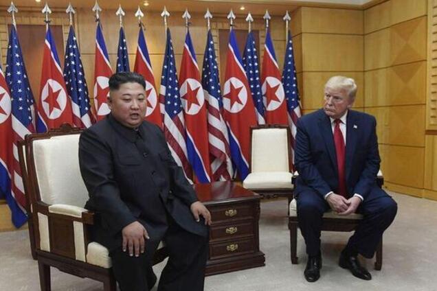 Не там встала: спикер Трампа нарвалась на проблемы в КНДР