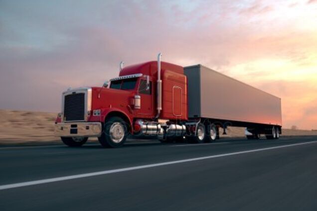 У Києві обмежили рух великогабаритного транспорту: що відомо