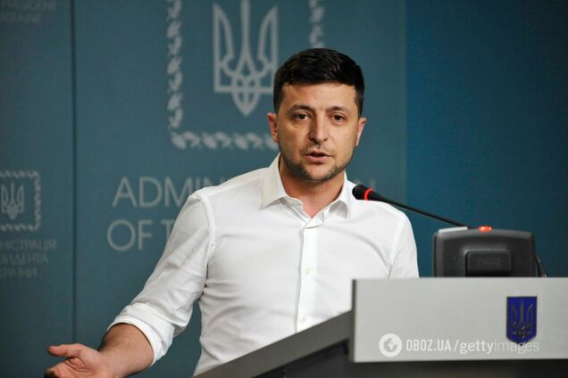 У Зеленського розповіли, що президент робить ночами в АП