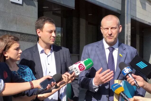 'Народный фронт' предоставил Конституционному Суду доказательства существования коалиции