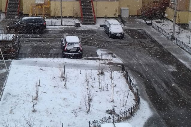 У Росії серед літа випав сніг: яскраві фото та відео