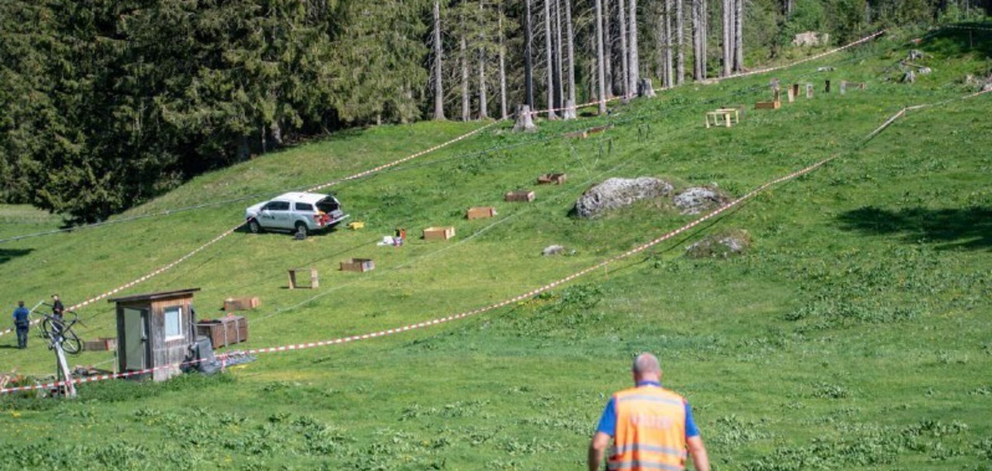 На популярном курорте в Швейцарии оборвалась канатная дорога: есть пострадавшие