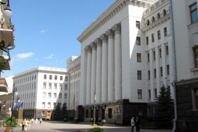 На Банковой окопалась бригада. В этом виноваты 73% украинцев