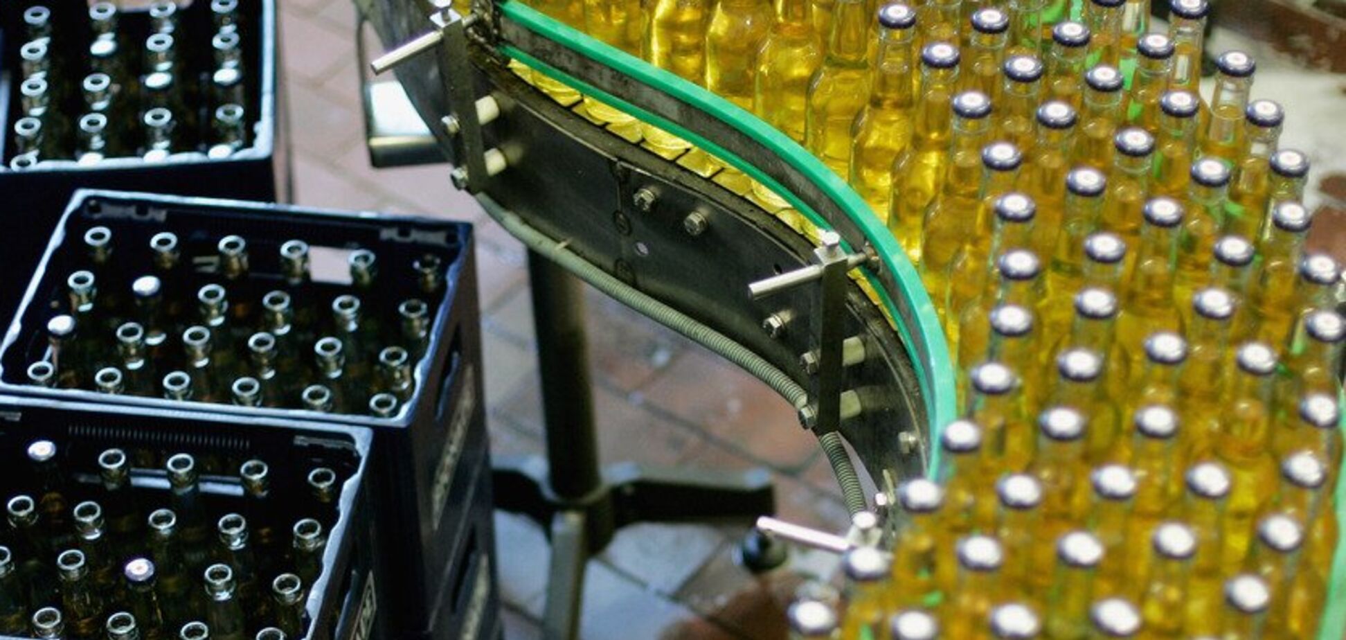 Алкоголь різко подорожчає: українців попередили про ризики