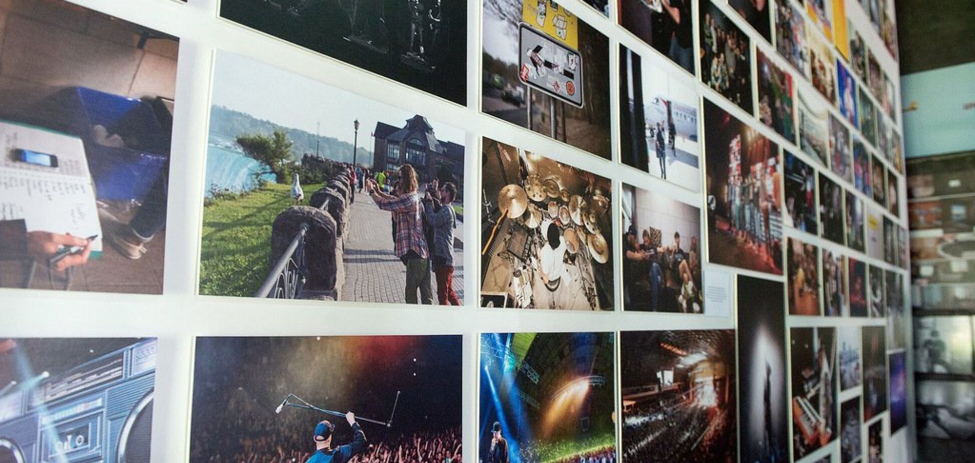 'Бумбокс' презентували унікальну виставку історії гурту